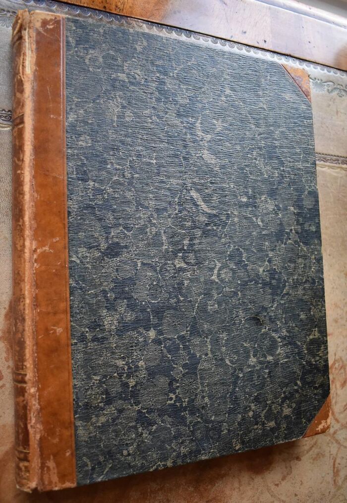 SVENSKA MÖBLER I BILD Möbelformerna frĺn medeltiden till mitten av adertonhundratalet Image