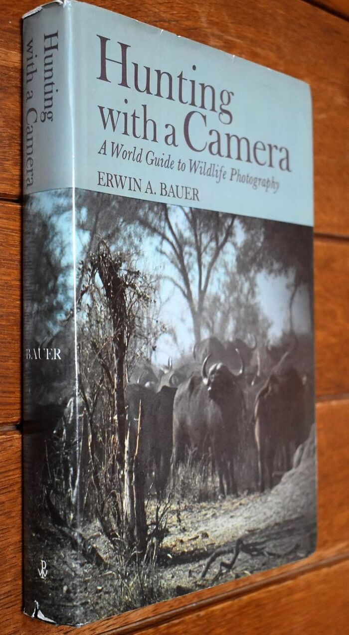 HUNTING WITH A CAMERA A World Guide To Wildlife Photography Image