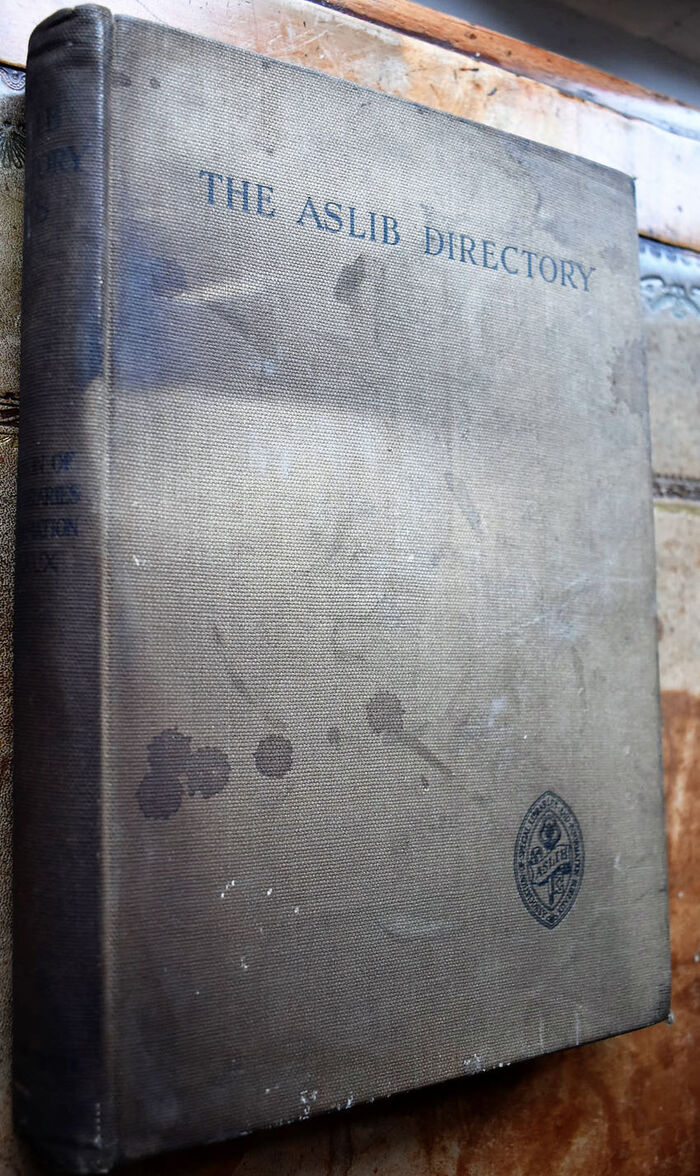 THE ASLIB DIRECTORY A Guide To Sources Of Specialized Information In Great Britain And Ireland Image