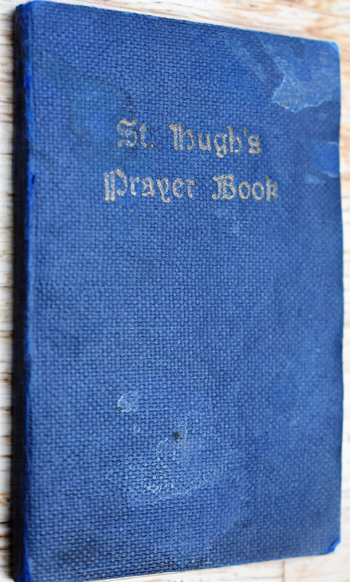 St Hugh's Prayer Book Image