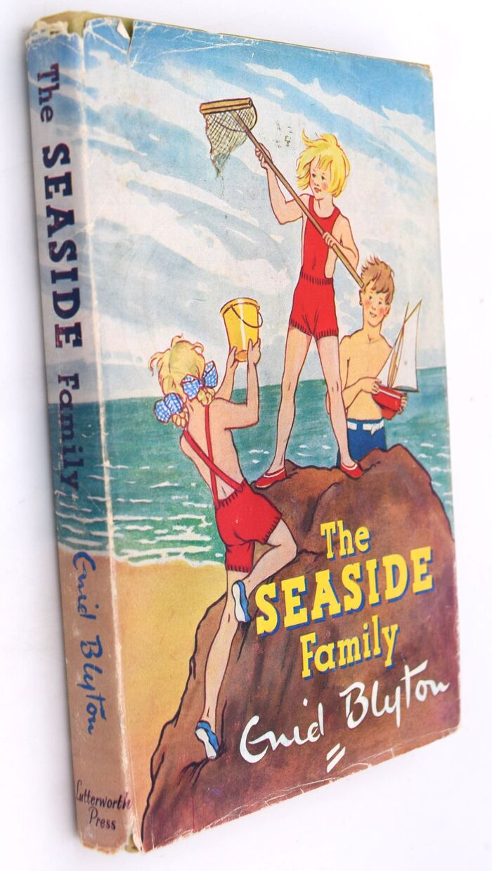 The Seaside Family Image