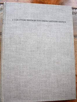 I Caratteri Distributivi Degli Antichi Edifici